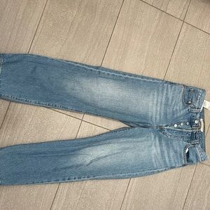Levi’s Straight Leg Light Wash Ankle Jeans – Worn Once, Like New